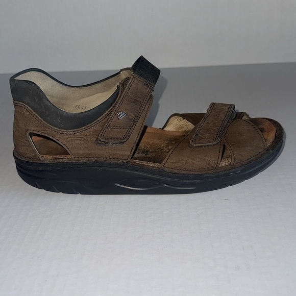 Finn Comfort Brown And Black Samara Sandals - Picture 8 of 15